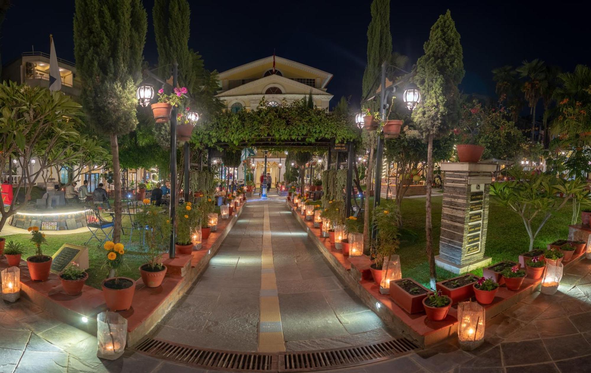 Kathmandu Guest House By Kgh Group Экстерьер фото